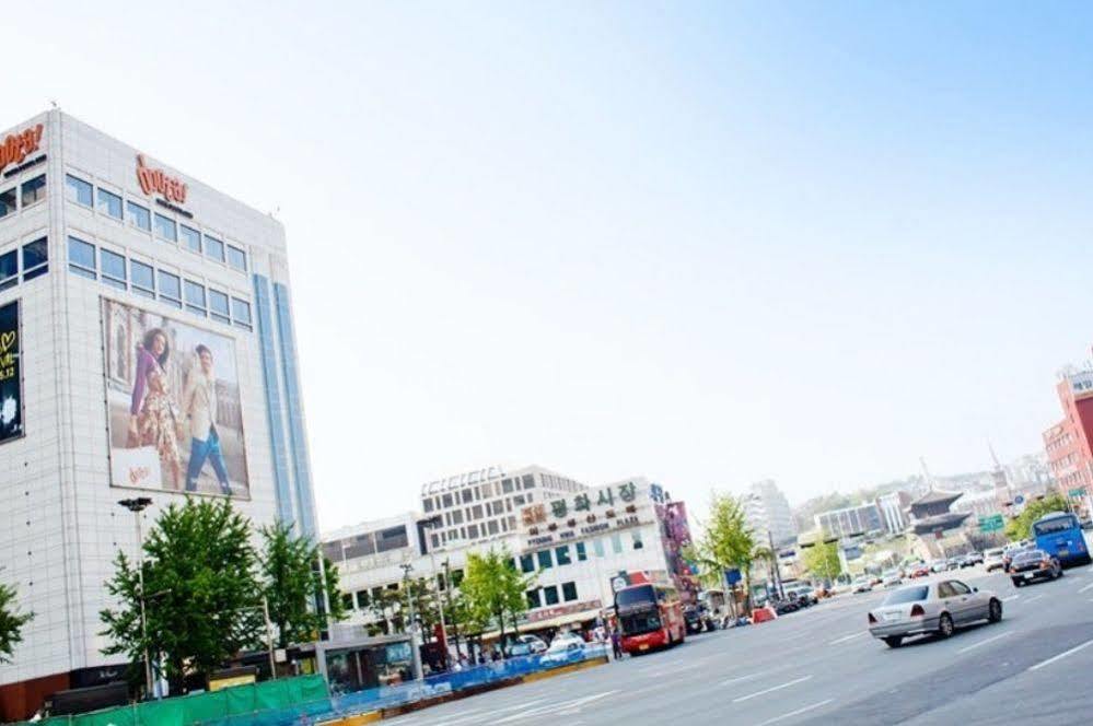 24 Guesthouse Jongno Tower Сеул Екстериор снимка
