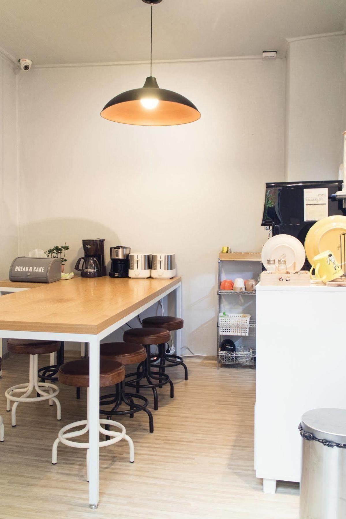 24 Guesthouse Jongno Tower Сеул Екстериор снимка