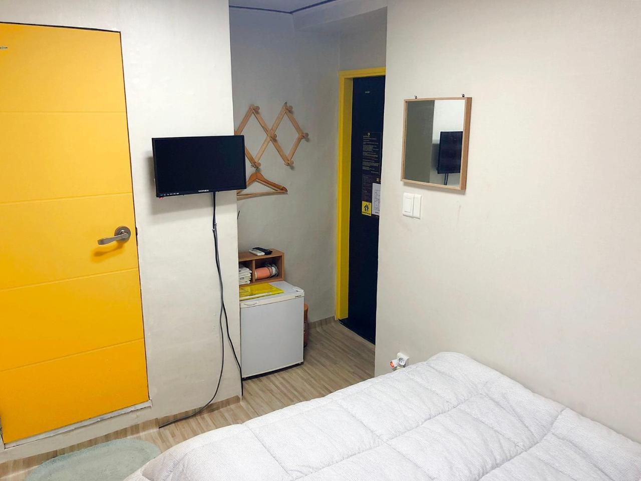 24 Guesthouse Jongno Tower Сеул Екстериор снимка