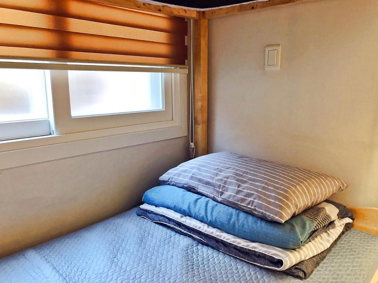24 Guesthouse Jongno Tower Сеул Екстериор снимка