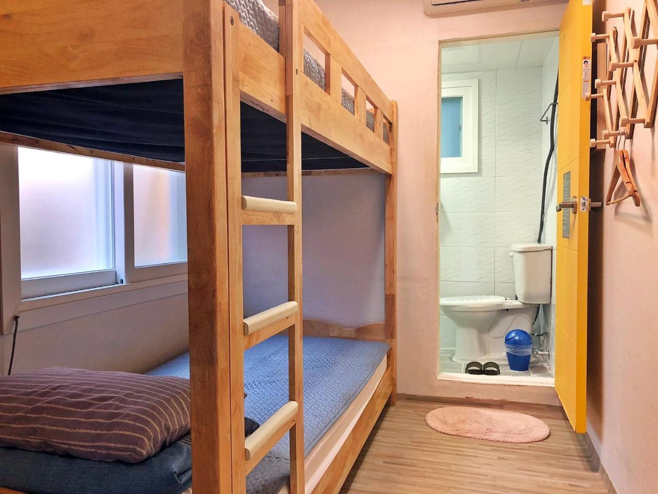 24 Guesthouse Jongno Tower Сеул Екстериор снимка