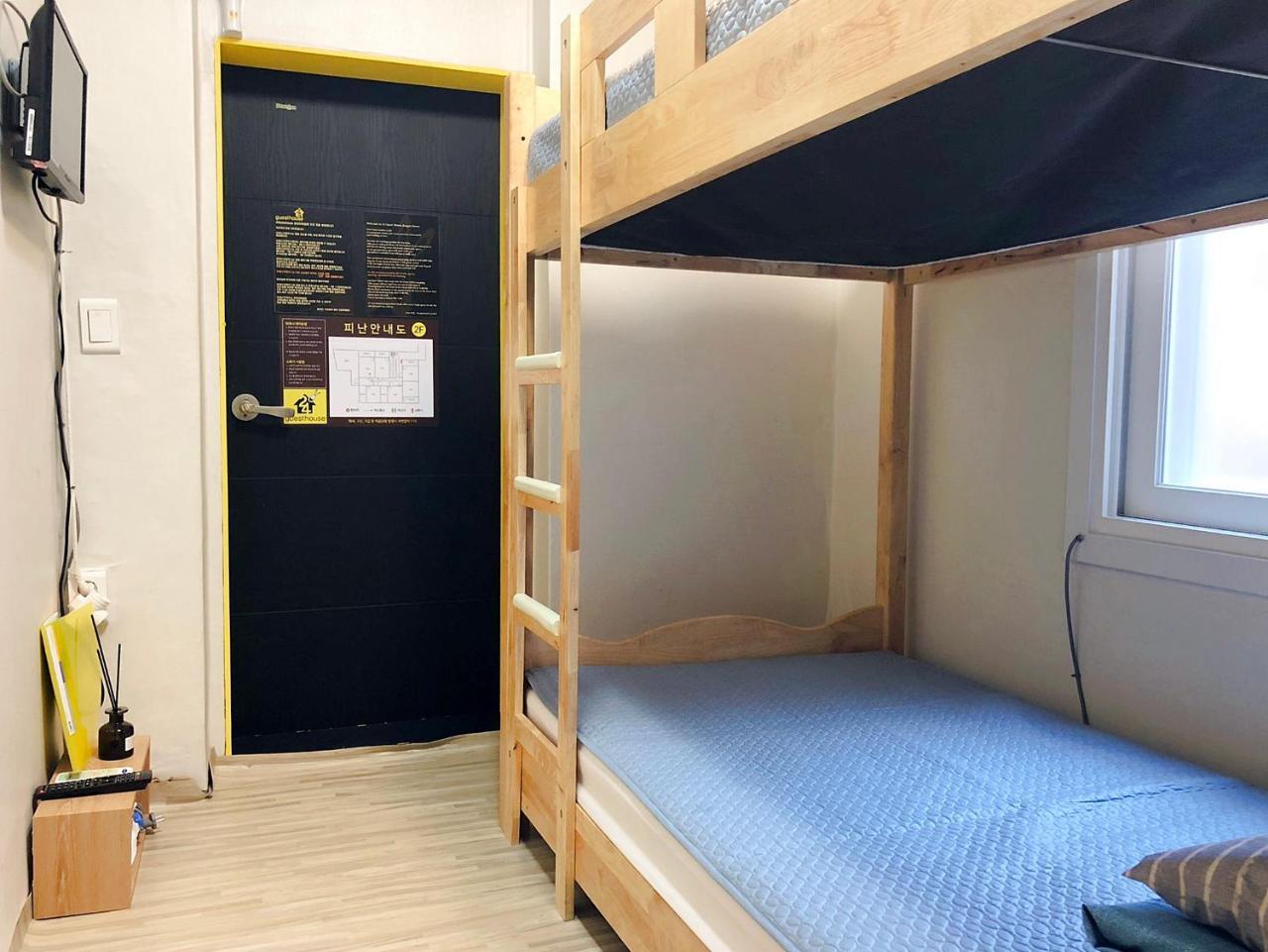24 Guesthouse Jongno Tower Сеул Екстериор снимка