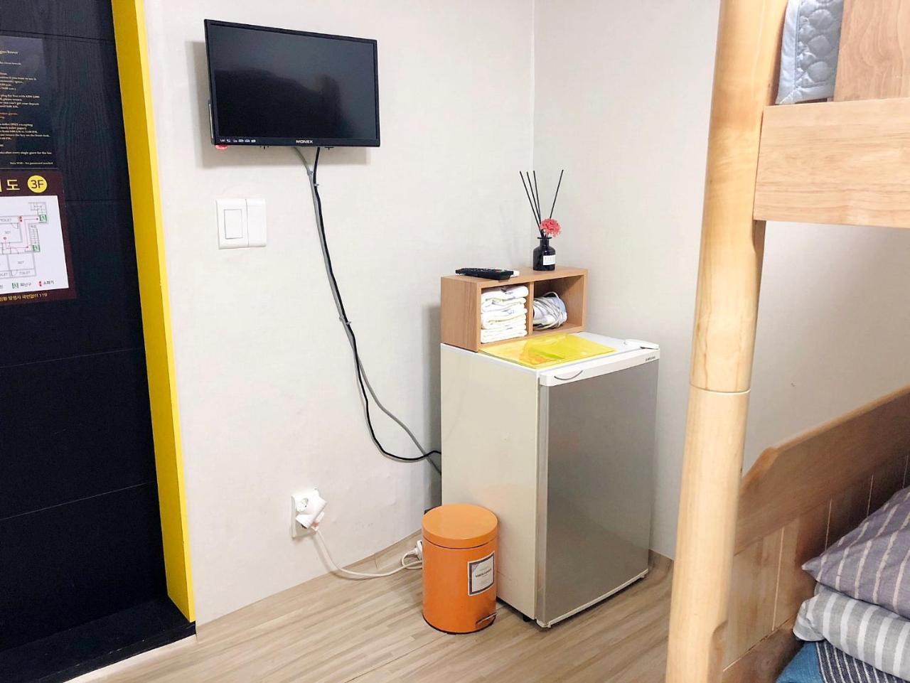 24 Guesthouse Jongno Tower Сеул Екстериор снимка