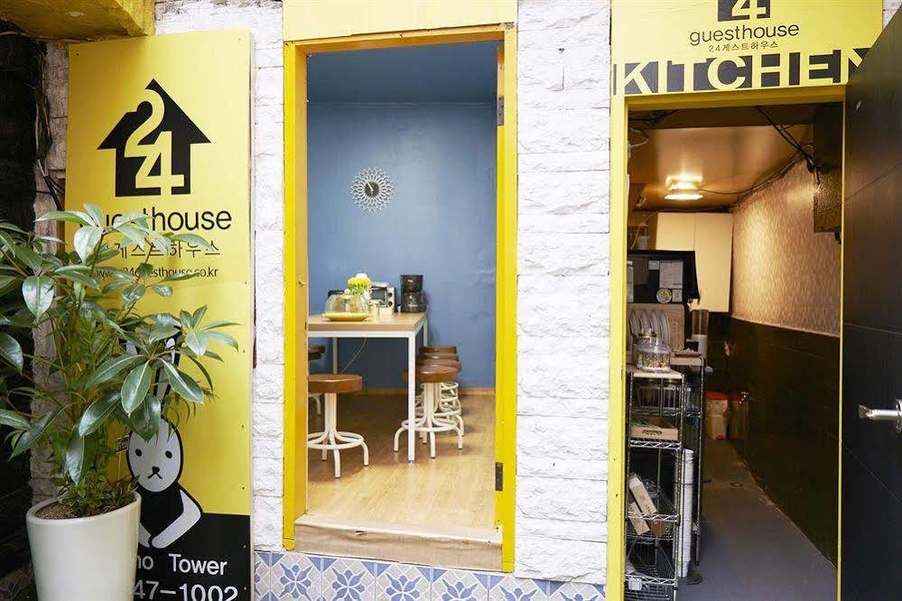 24 Guesthouse Jongno Tower Сеул Екстериор снимка